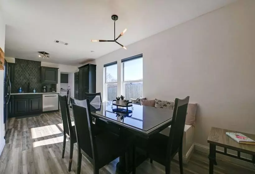 Little Elm Diamond   Steps To Lewisville Lake!