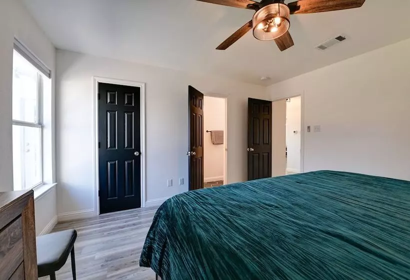 Little Elm Diamond   Steps To Lewisville Lake!