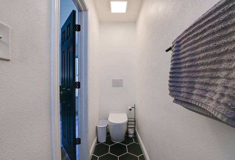 Little Elm Diamond   Steps To Lewisville Lake!