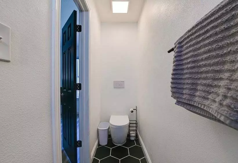 Little Elm Diamond   Steps To Lewisville Lake!