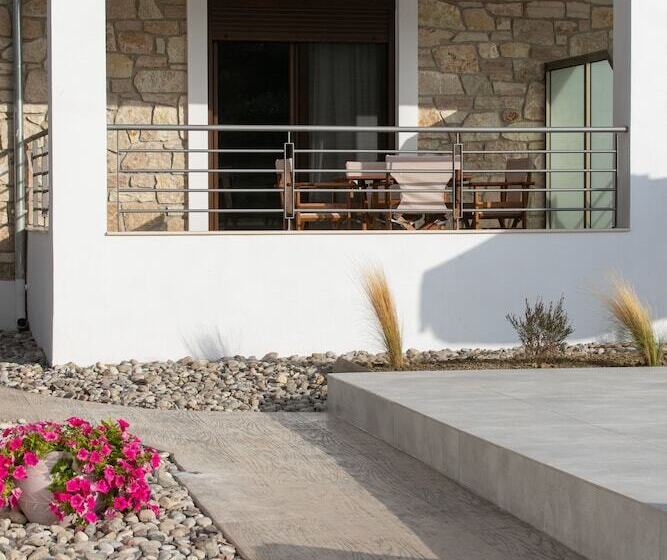 Michelangelo Suites And Apartments