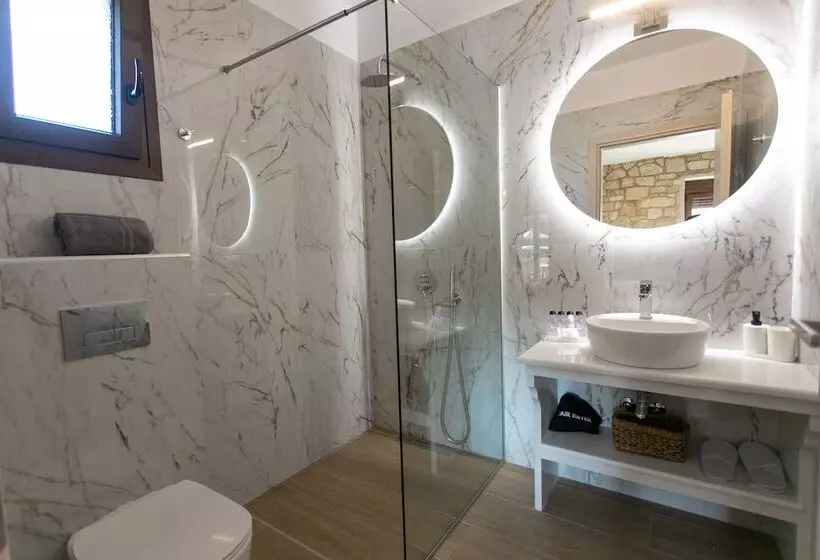 Michelangelo Suites And Apartments