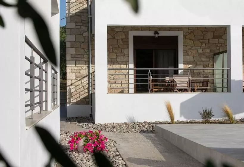 Michelangelo Suites And Apartments