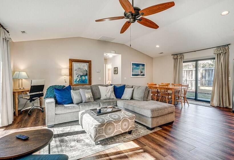 Northeast Wilmington Home ~ 5 Mi To Beach!