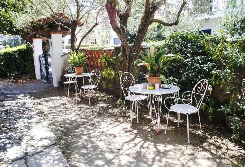 پانسیون Enzo’s House