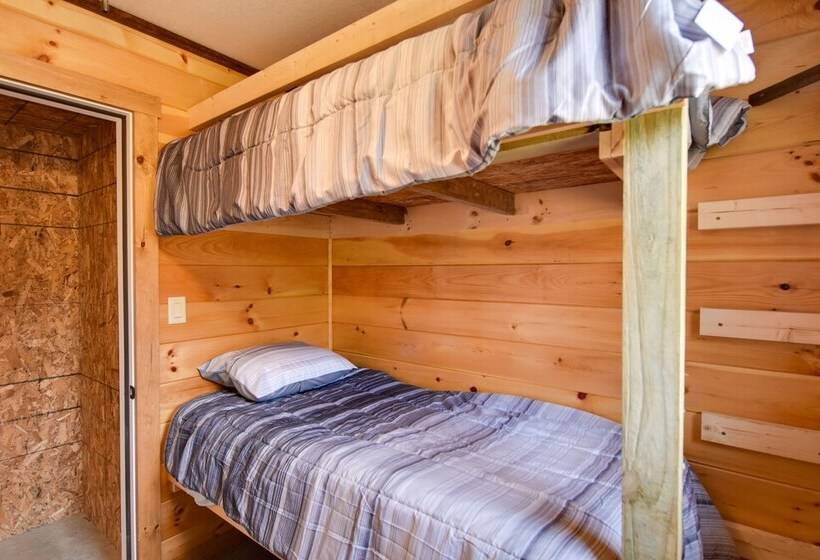 Houtzdale Home W/ Shuffleboard & Pickleball!