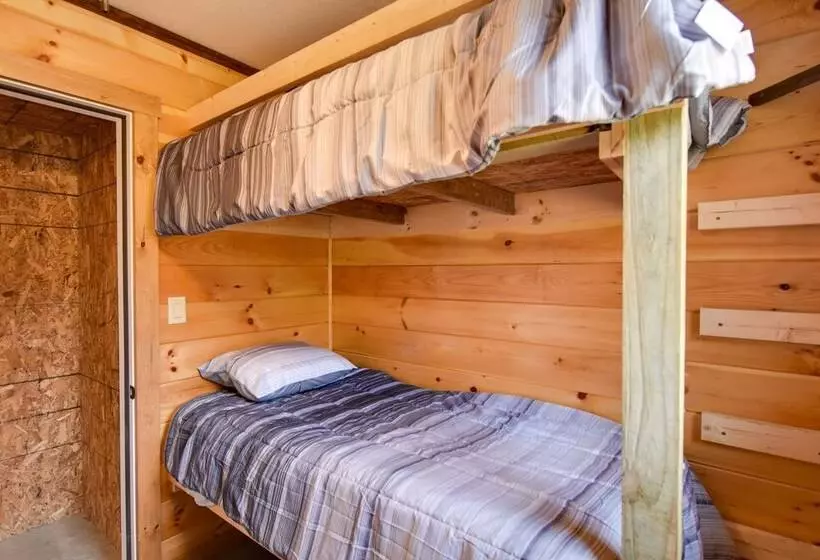 Houtzdale Home W/ Shuffleboard & Pickleball!