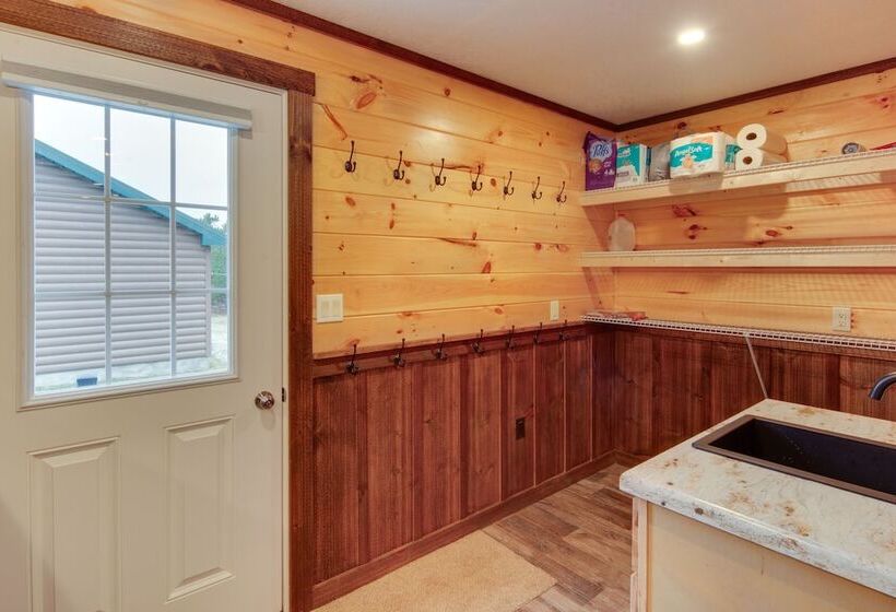 Houtzdale Home W/ Shuffleboard & Pickleball!