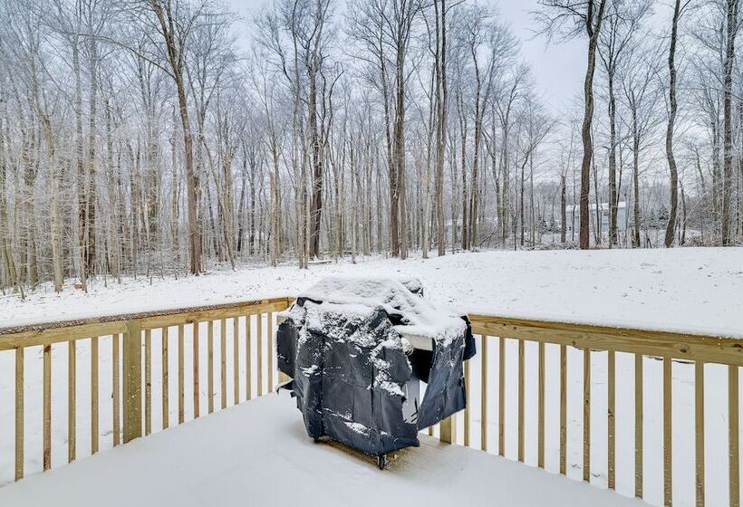 Poconos Retreat W/ Lake Access 5 Mi To Kalahari!