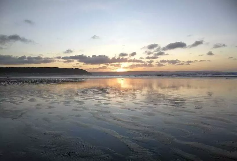 Residenssi Appledore Home With Panoramic Estuary View