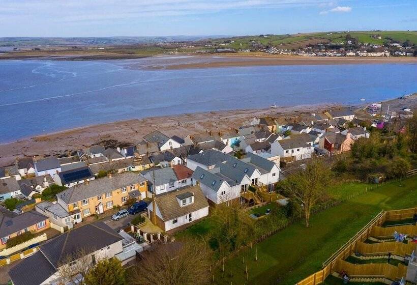 Residenz Appledore Home With Panoramic Estuary View