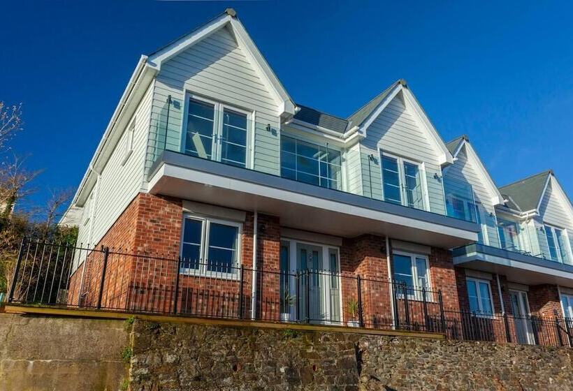 Residenz Appledore Home With Panoramic Estuary View