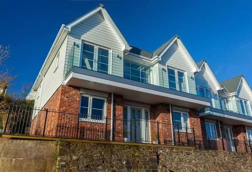 Residenssi Appledore Home With Panoramic Estuary View