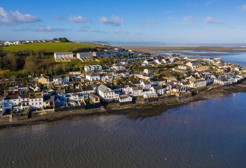 Residenz Appledore Home With Panoramic Estuary View