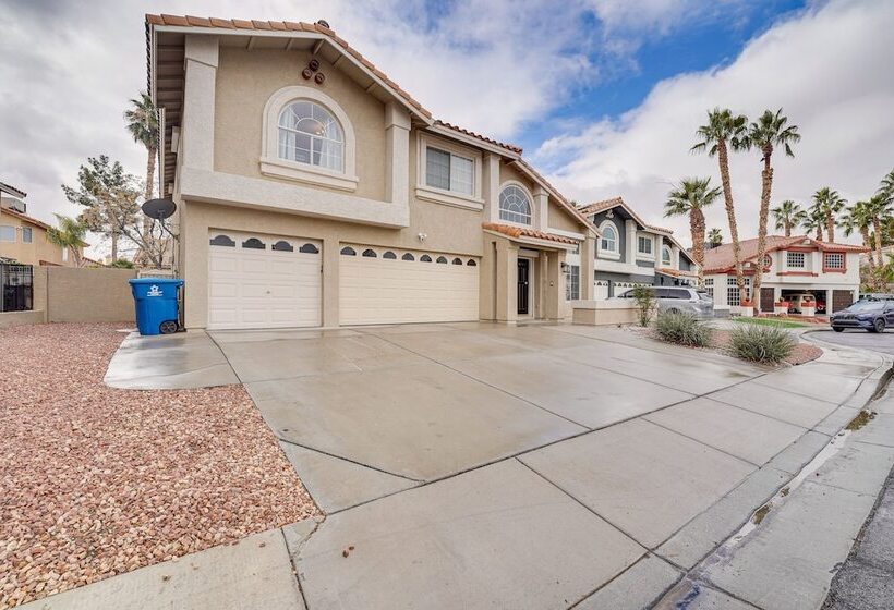 Spacious Henderson Home: 7 Mi To Vegas Strip