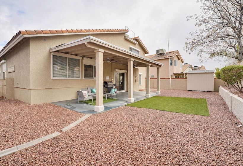 Spacious Henderson Home: 7 Mi To Vegas Strip