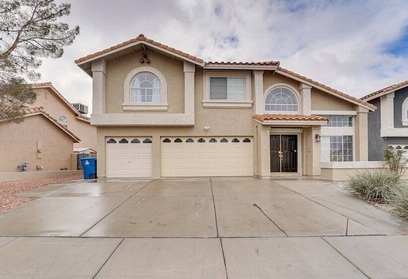 Spacious Henderson Home: 7 Mi To Vegas Strip