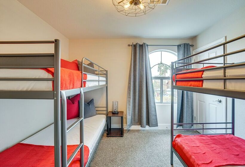 Spacious Henderson Home: 7 Mi To Vegas Strip