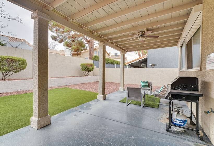 Spacious Henderson Home: 7 Mi To Vegas Strip