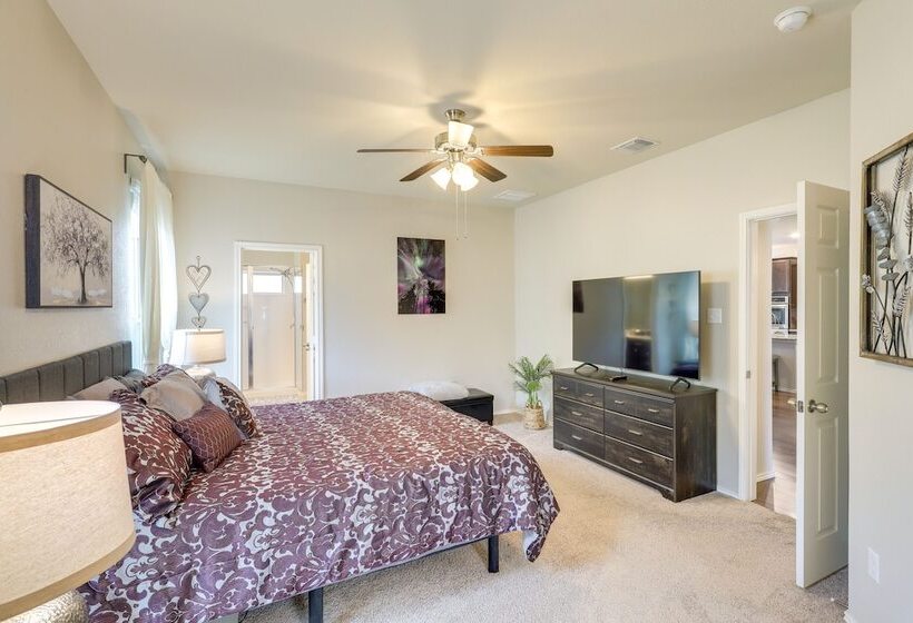 Sunny Temple Home W/ Yard ~ 9 Mi To College!