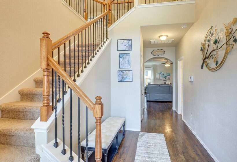 Sunny Temple Home W/ Yard ~ 9 Mi To College!