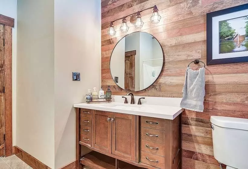 Maine Home W/ Hot Tub & Snowmobile Trail Access!