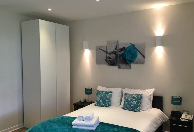 Victoria Vincent Square By Viridian Apartments