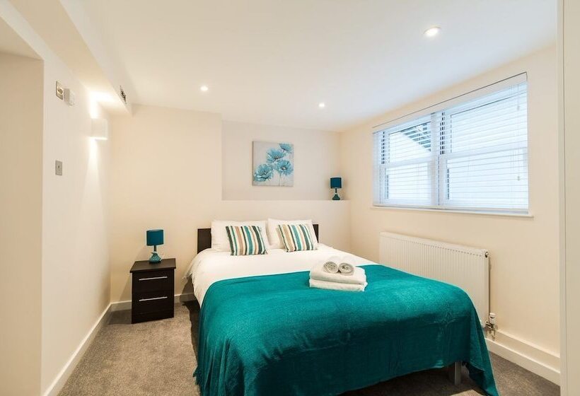 Victoria Vincent Square By Viridian Apartments