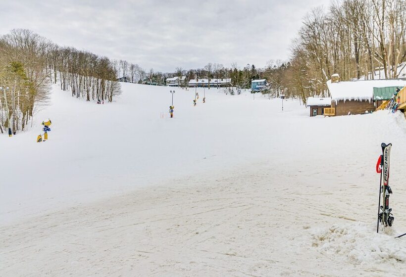 Year Round Hidden Valley Home: Ski, Hike & More!