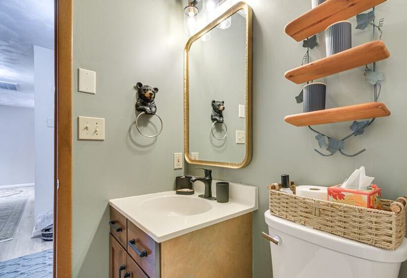 Year Round Hidden Valley Home: Ski, Hike & More!