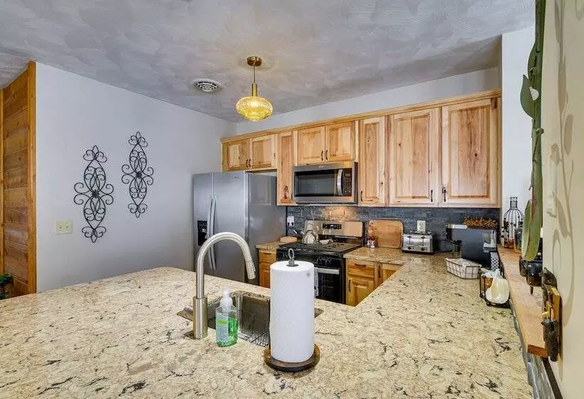 Year Round Hidden Valley Home: Ski, Hike & More!