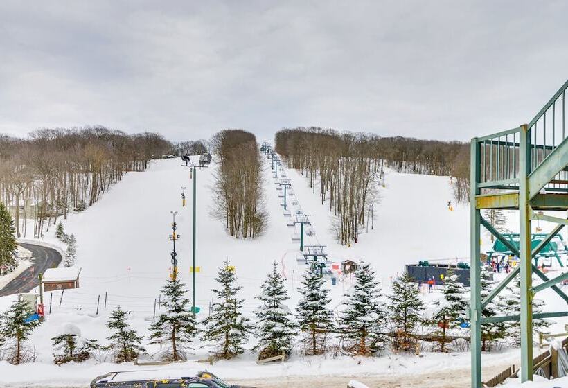 Year Round Hidden Valley Home: Ski, Hike & More!