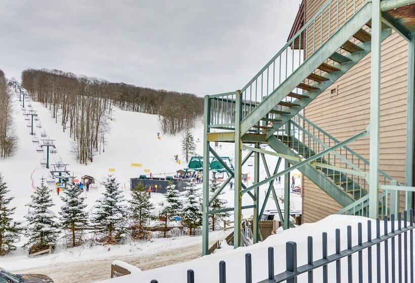 Year Round Hidden Valley Home: Ski, Hike & More!