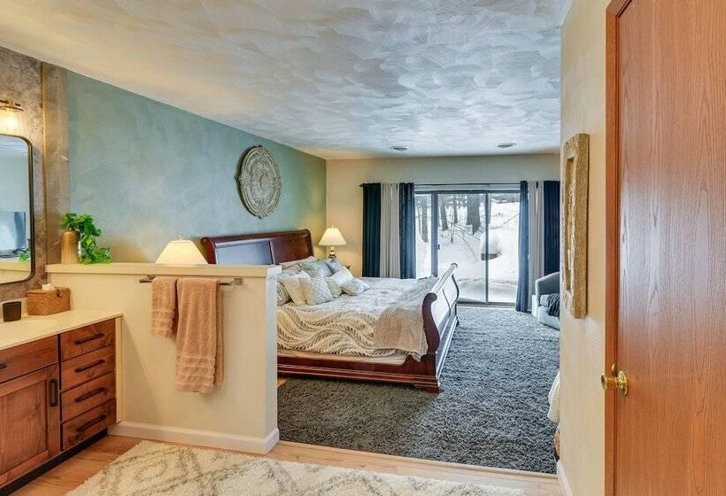 Year Round Hidden Valley Home: Ski, Hike & More!