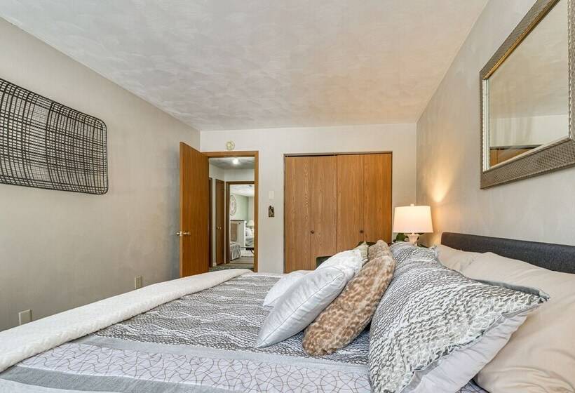 Year Round Hidden Valley Home: Ski, Hike & More!