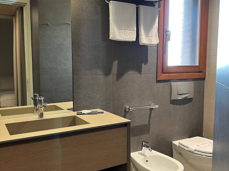 בית מלון כפרי Porto San Vito Resort