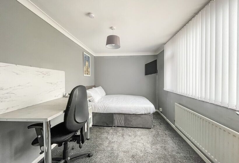 اقامتگاه Cosy Modern And Contemporary Home Close To Centre