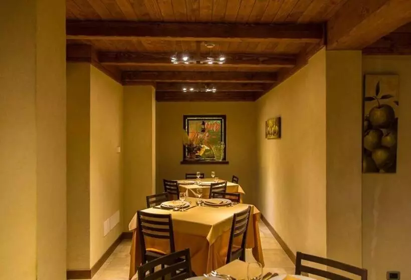 Hotelli Albergo Della Posta