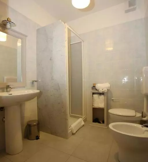 هتل Albergo Residenziale La Corte
