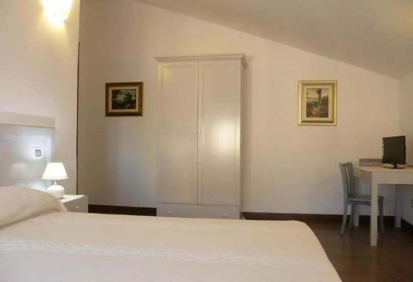 هتل Albergo Residenziale La Corte