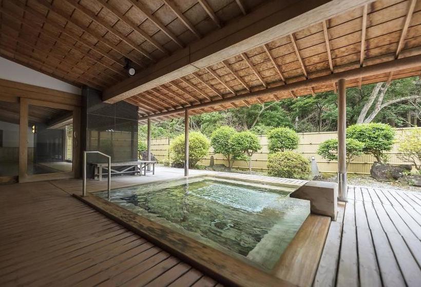 فندق Nishiizu Crystal View