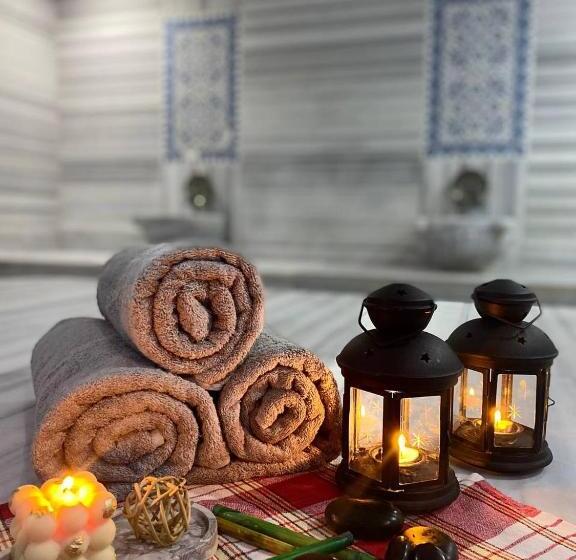 هتل Grand Nur Plaza