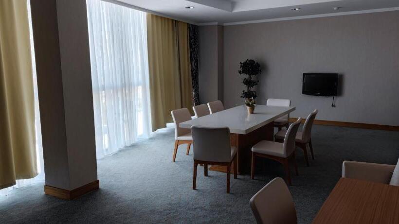 هتل Grand Nur Plaza