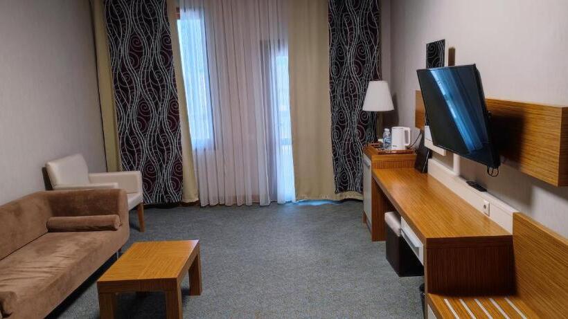 هتل Grand Nur Plaza