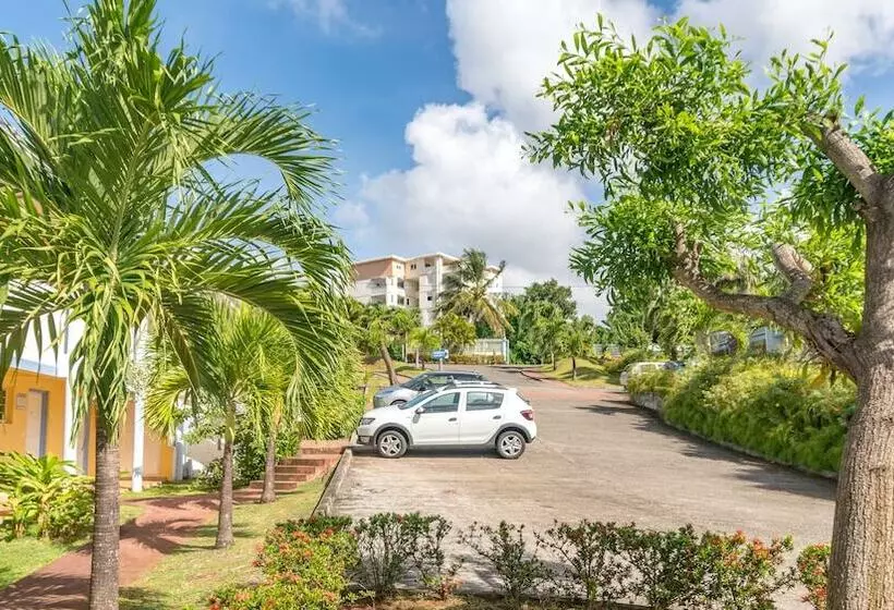 هتل Residence Les Cayalines
