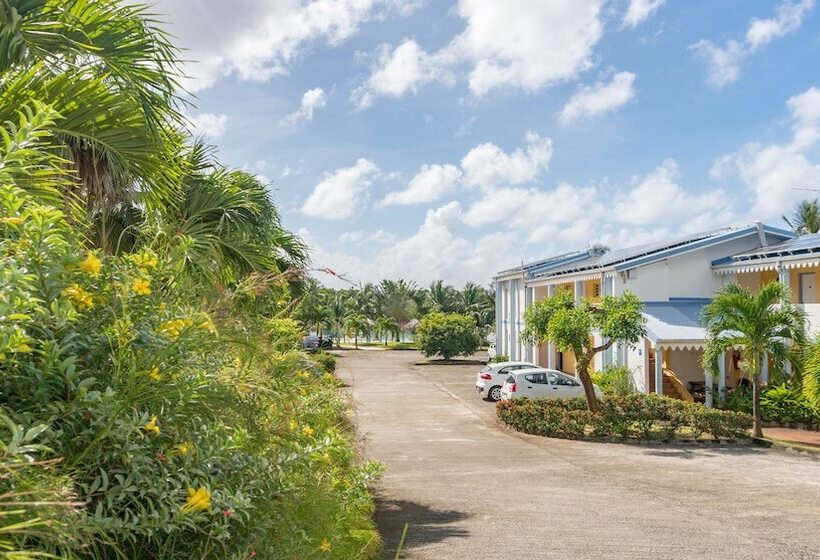 هتل Residence Les Cayalines