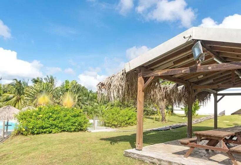 هتل Residence Les Cayalines