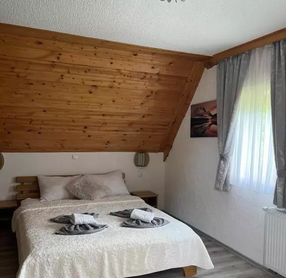 ホテル Rustic Inn River 2