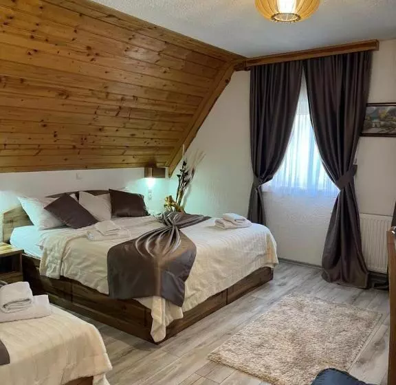 ホテル Rustic Inn River 2