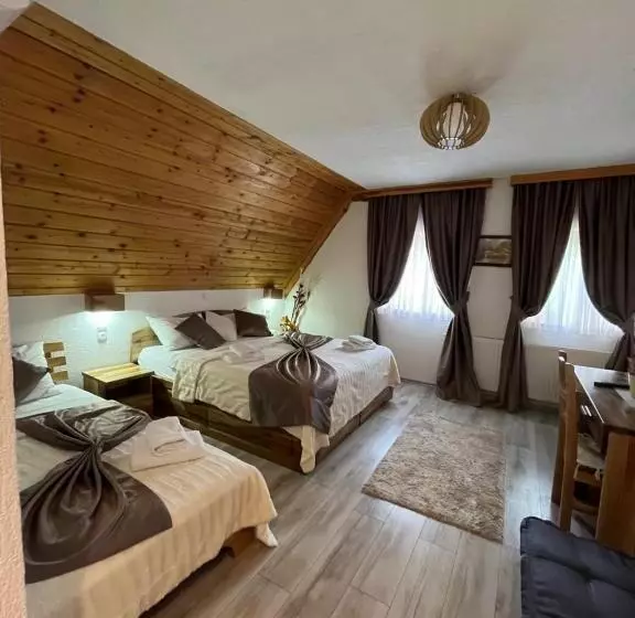 ホテル Rustic Inn River 2